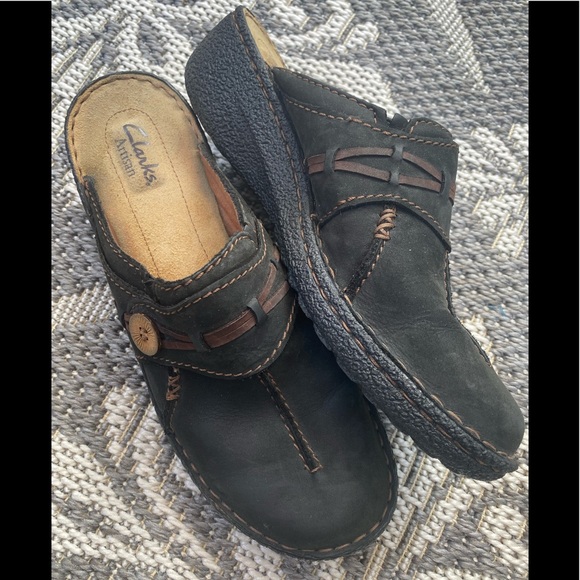 Clarks Artisan Women’s Size 9 Leather Clog Mules💕 - Picture 2 of 9